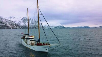 Tromsø: Luxury Polar Fjord Cruise w/ Hot Tub & Polar Plunge - A 12-guest luxury sailing ship with real Arctic heating