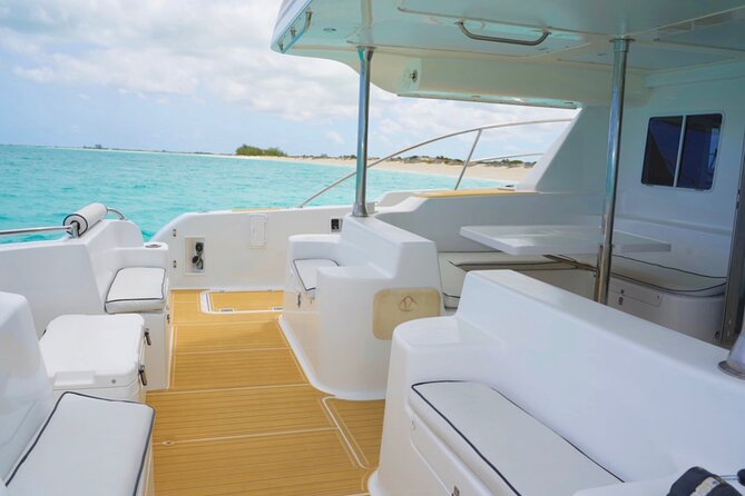 Turks and Caicos Half-Day Luxury Private Yacht Charter - Customizable routing: How to tailor the day to your group