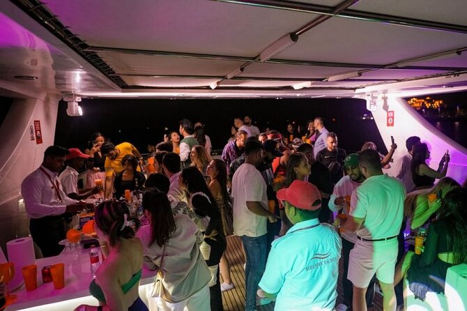 Ultimate Dubai Marina Yacht Party with BBQ, Drinks & DJ - Group size (max 30) and why it affects comfort