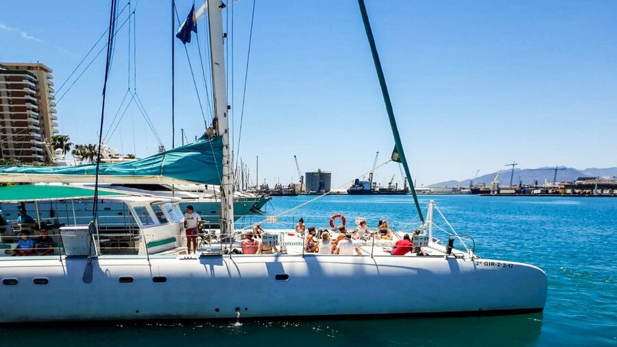 Valencia: Catamaran Cruise with Swimming & Optional DJ - Your 90-Minute Plan on the Water (What Happens When)