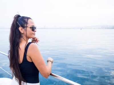 Valencia: Catamaran Party Boat with Lunch - Boarding, Welcome Drink, and How the Party Works