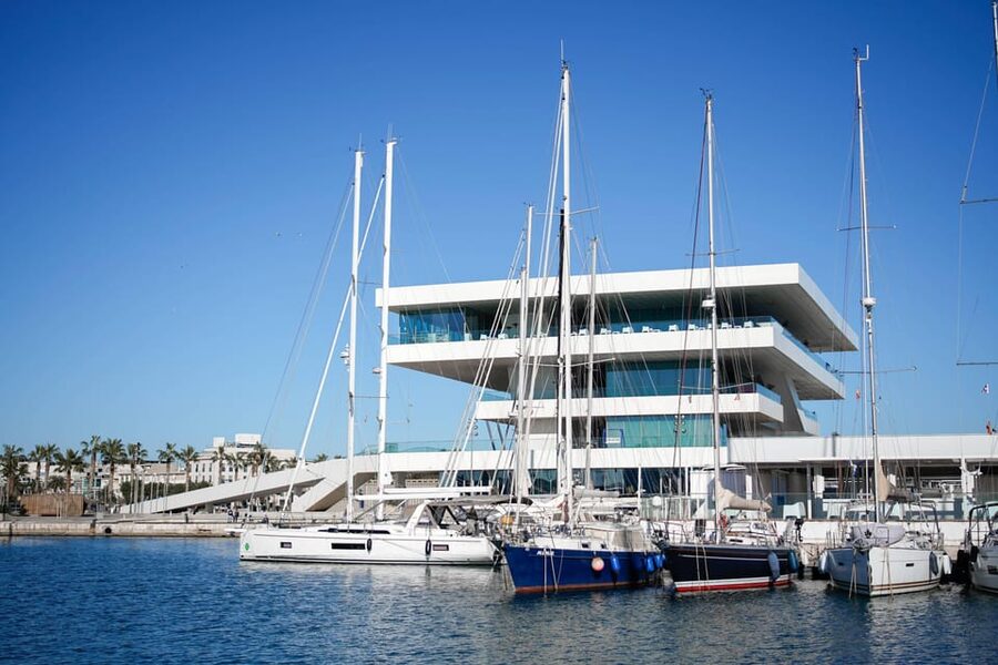 Valencia: Catamaran Party Boat with Lunch - Paella Lunch at Sea: Worth It or Just a Bonus?