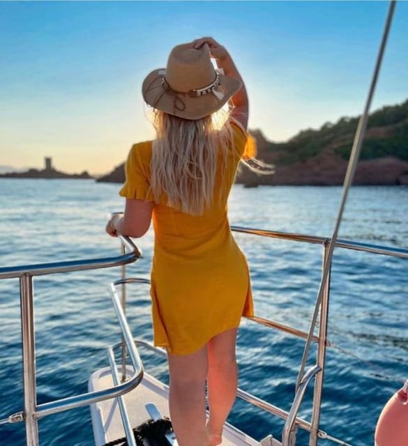 Valencia: Sunset or Daytime Catamaran Cruise with Drink - Meeting at the Marina: Finding the BORAMAR Ticket Booth