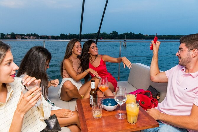 Venice by Night Catamaran Cruise - Getting Onboard: Where to Meet and What to Expect