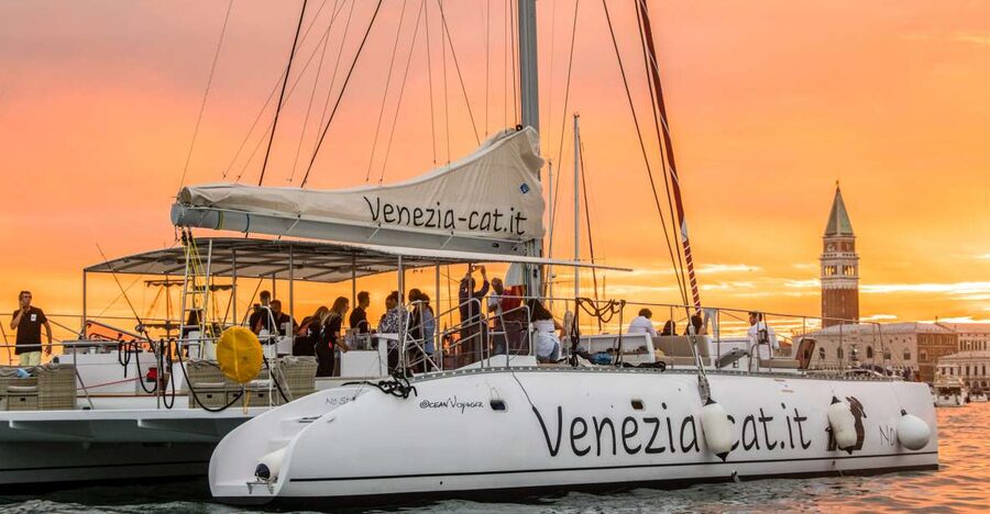 Venice: Catamaran Sunset Jazz Cruise with Aperitivo - Key highlights you’ll feel right away