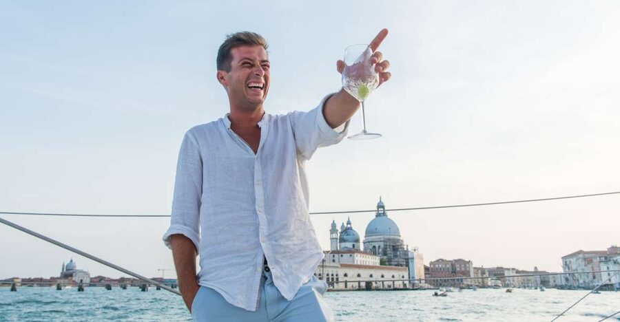 Venice: Lagoon Catamaran Cruise with Music and Drinks - Getting to the boat: Riva dei Sette Martiri and the red-sail tip