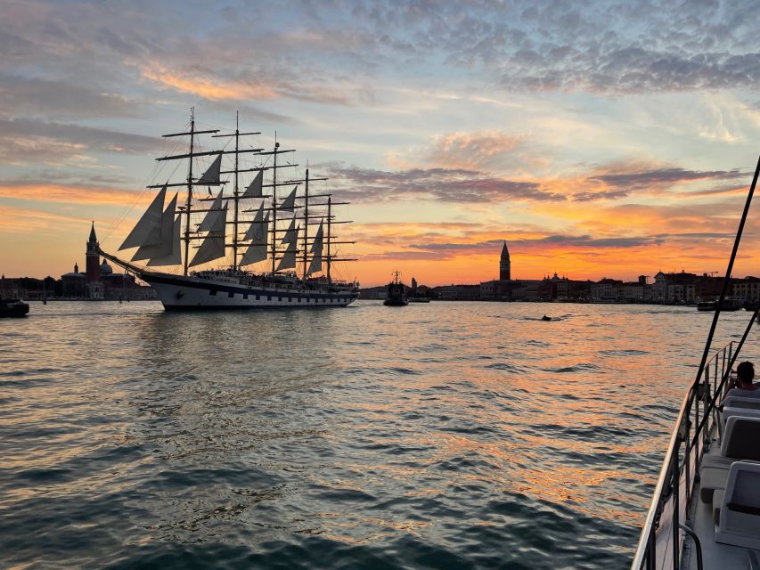 Venice: Night Catamaran Cruise of the Lagoon - Catamaran comfort: real room to move (and actually see)