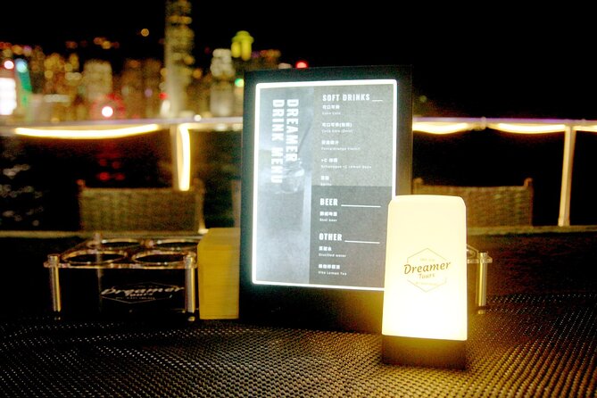 Victoria Harbour Yacht Night Cruise - DREAMER：Tourguide & Photos - Seating, comfort, and that chilly harbour air