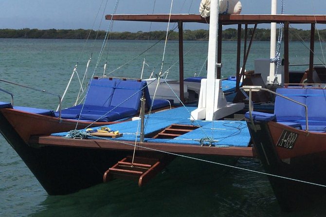 VIP Morning Delight Champagne Sailing and Snorkeling with Lunch - Price and value: $129.99 for 3 hours, but what you’re really paying for