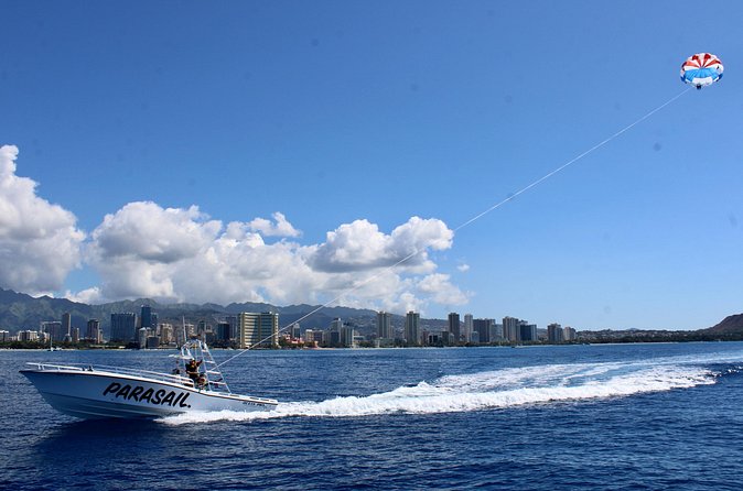 Waikiki and Diamond Head Parasailing Experience - Crew performance: safety, humor, and keeping first-timers calm