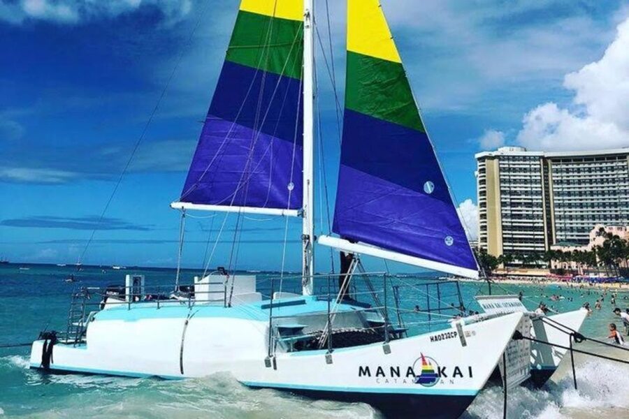 Waikiki Beach: Turtle Snorkeling and Sailing on Hāwea - Onboard comfort and the small details that make it feel worth $85