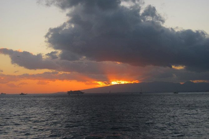 Waikoloa Signature Catamaran Sunset Sail - Getting to the boat: Waikōloa Beach Drive and the “night walk” detail