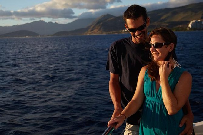 Waikoloa Signature Catamaran Sunset Sail - What to wear and bring for a smooth barefoot sunset