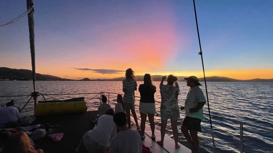 Whitsundays Sailing & Snorkelling Day Tour – All Inclusive - Snorkelling the Whitsundays Reefs With Masks, Stinger Suits, and Reef Talk