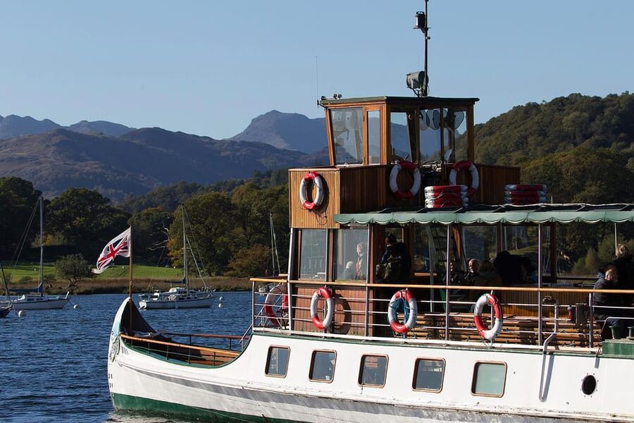 Windermere Red Cruise: Sail Between Bowness and Ambleside - The Commentary: Helpful Facts, But Sit Where You Can Hear
