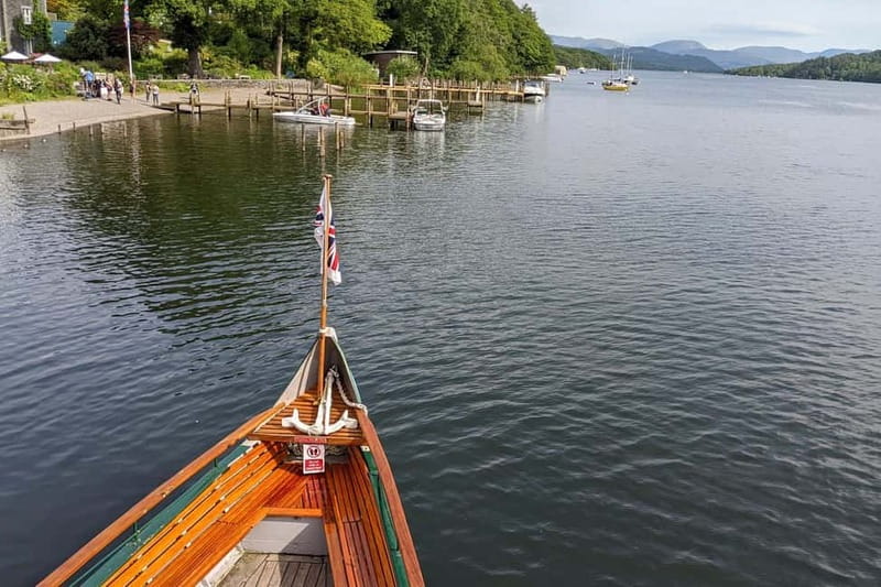 Windermere Yellow Cruise: Sail between Bowness and Lakeside - Hearing the guide: where to sit for the best commentary