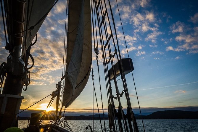 Windjammer Classic Sunset Sail from Camden, Maine - Stop 1: the ship herself—history you can actually see