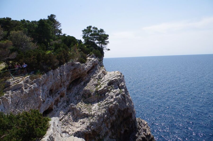 Zadar: Full-Day Sailing Trip to Kornati - Telašćica Nature Park: cliffs, coves, and the saltwater Lake Mir stop